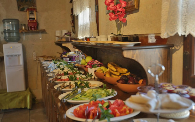 Maccan Cave Hotel
