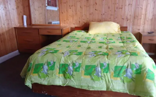 Champlain Motel