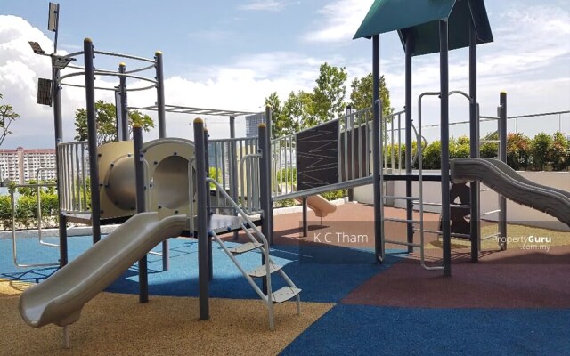 Woodsbury Suites 7722 Butterworth