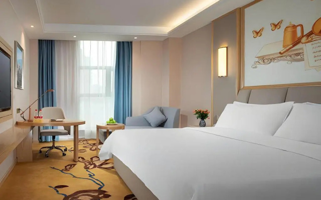 Vienna International Hotel (Chongqing Nanping Pedestrian Street)