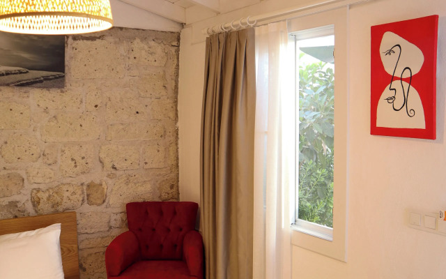 Müzeyyen Hanım Konağı Alaçatı 12+