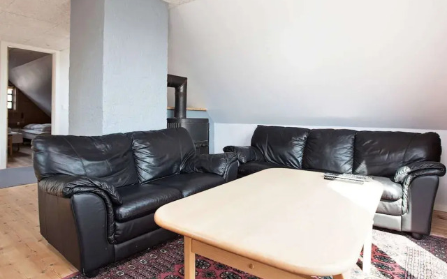 6 Person Holiday Home in Blavand