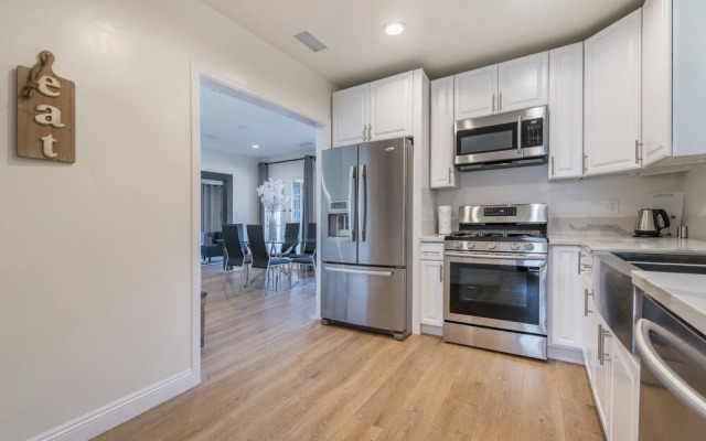 Luxurious Studio City Home