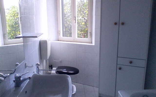 Villetta Con Giardino a Viareggio
