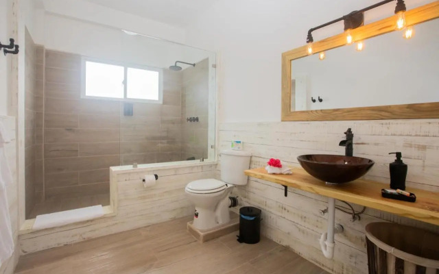 Kokomo Beach Suites