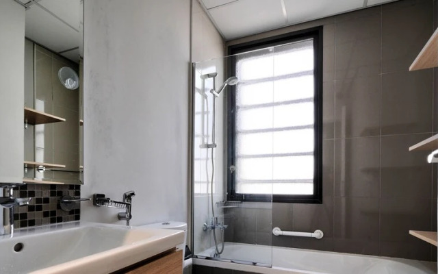 KOHH – 3BR Townhouse in Claret