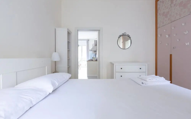 Porta Volta Bright and Roomy Flat