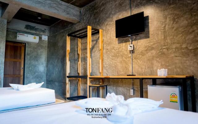 Tonfang Hotel