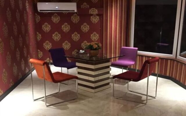 Sepand Hotel