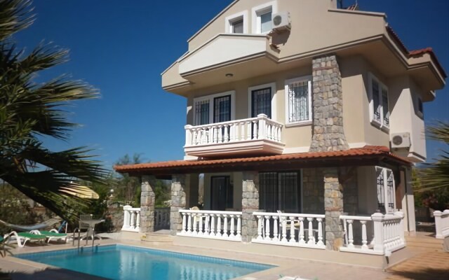 New Age Villa Tina