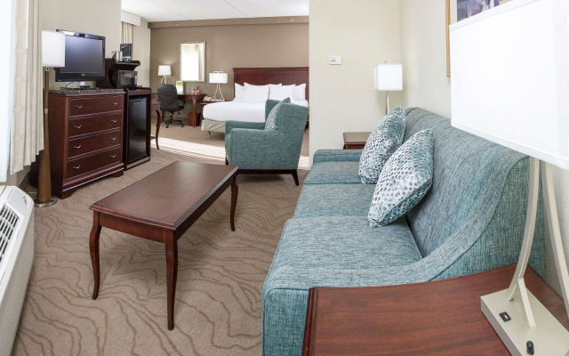 DoubleTree by Hilton Boston - Milford