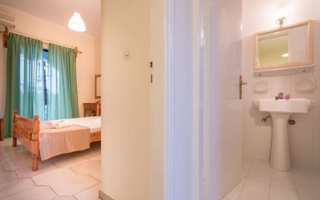 Sofia - Yiota Studios & Apartments