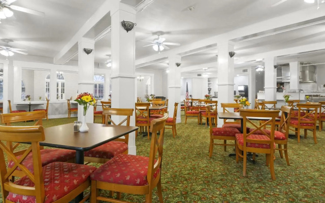 Crystal Bay Hotel