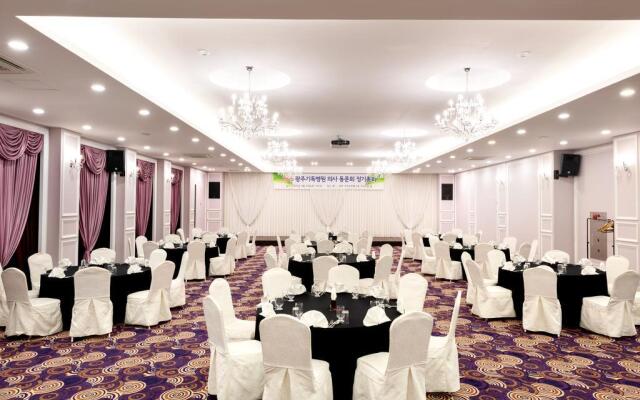 Prado Hotel