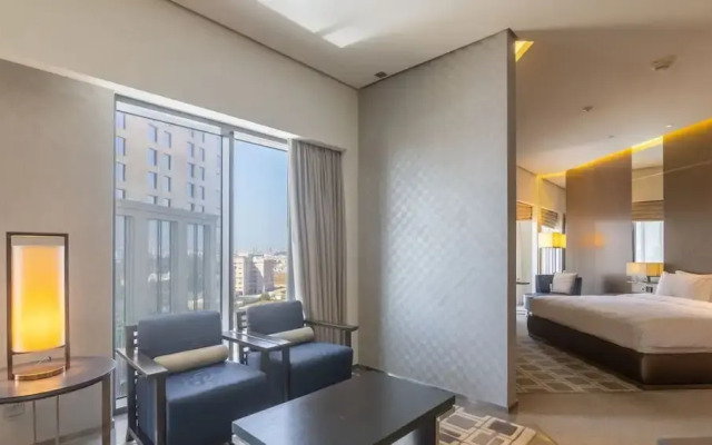 Elegant 1BR Apartment Near Dubai Frame