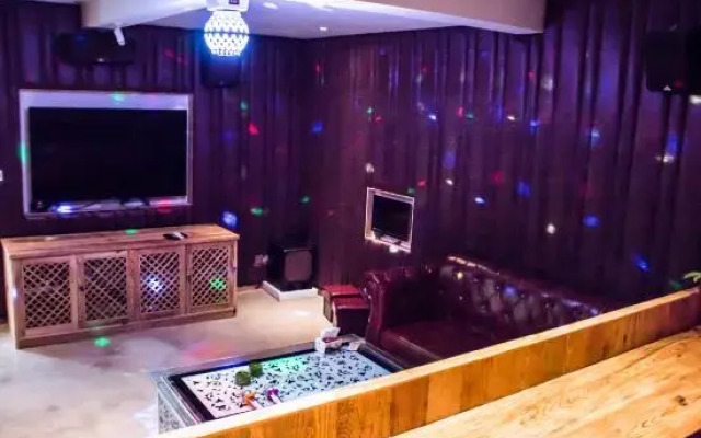 Taohuatan Xinyuan Homestay