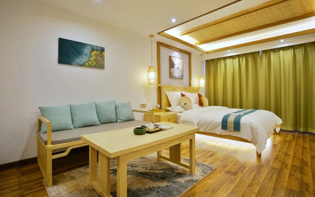 Yuexijiang Boutique Holiday Hotel
