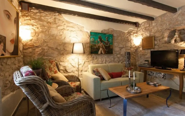 House of Olives Comfortable Holiday Residence
