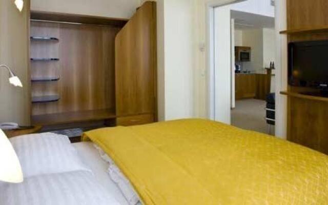 Starlight Suites