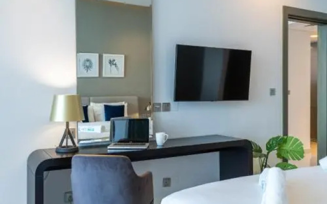 Spectacular Burj Khalifa View Service Apartment