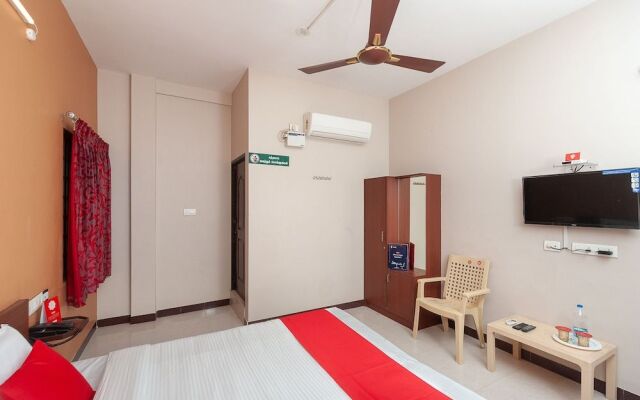 Oyo 29278 Sri Laya Guest House