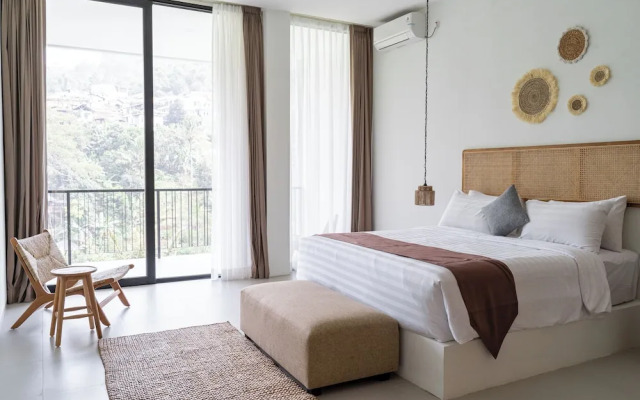 Lavender Rooftop 3BR Villa with a Heated Private Pool