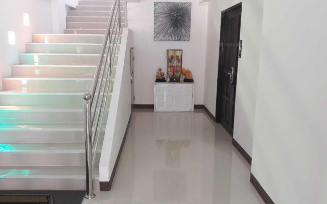 Rinn Boutique House