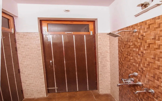 Garden Gates Inn by OYO Rooms