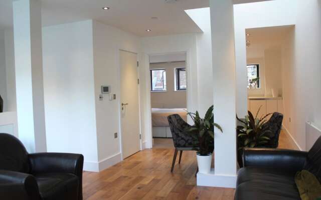 1 Bedroom Property in Central London With Terrace