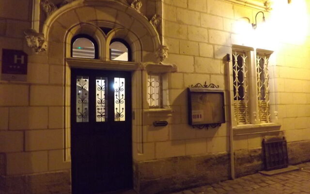 hotelImage