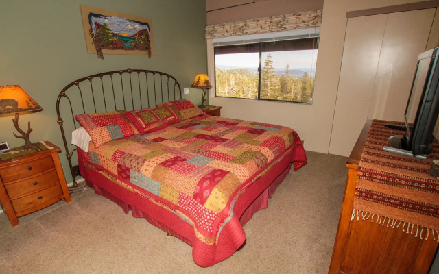 Mammoth Ski & Racquet Club