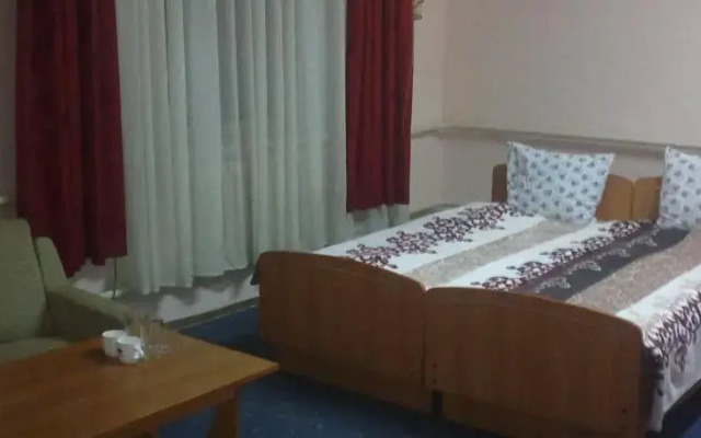 Dostuk Hotel
