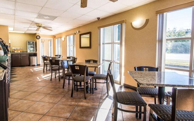 Quality Inn & Suites near Panama City Beach