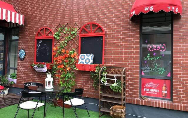 Shakespeare Garden Hostel