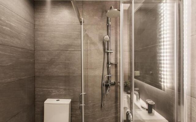 Piraeus Deluxe 2BDR Apt - near metro and port