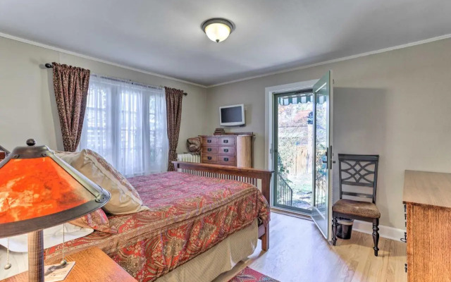 Yard & Grill: Centrally Located Denver Retreat!