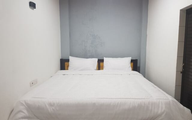 OYO 93709 Rose Inn 2