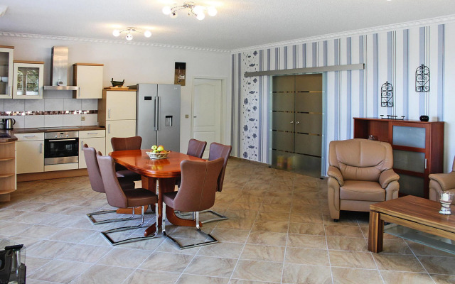 Row house lake view, Sommersdorf