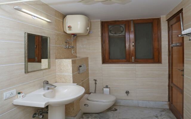 OYO 14445 Cyber Inn