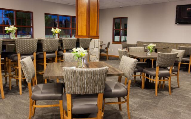 Holiday Inn Express & Suites Cheney by IHG