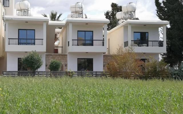 Seashell Apartments