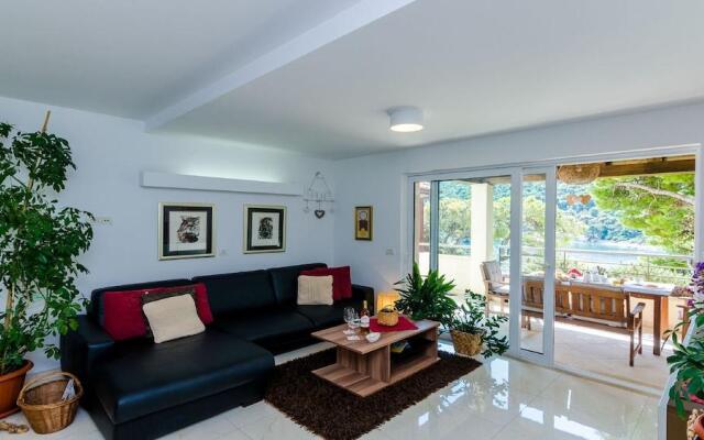 Blue Lagoon Apartment