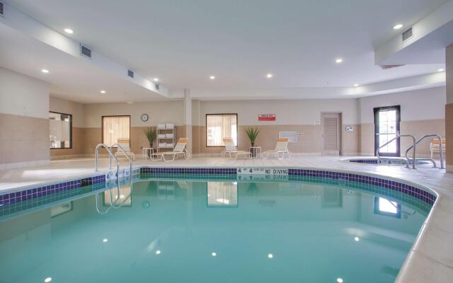 Comfort Inn & Suites Verona at Turning Stone Resort Casino