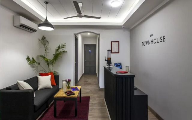 OYO Townhouse 002 Green Park