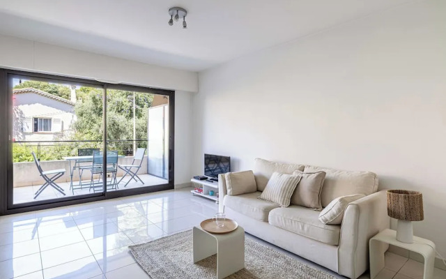 Charming 1 Bedroom Flat With Balcony/pool - Cannes