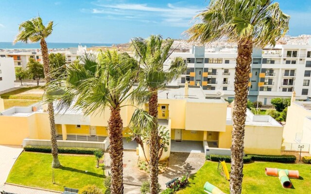 Casa Condomnio do Mar - 8 Minutos da Praia