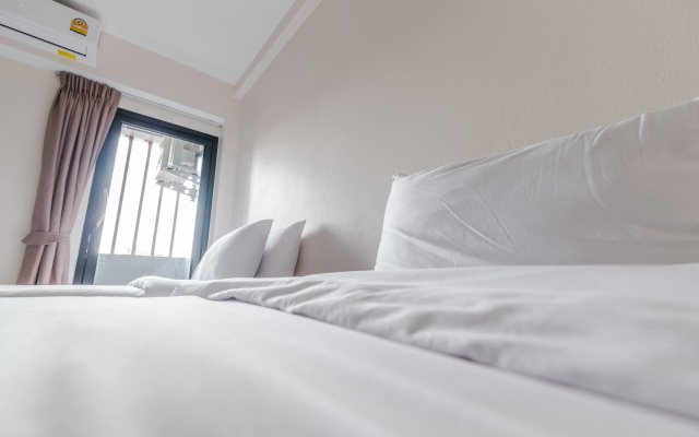 Don Muang Hotel – Guest Rooms – Bangkok