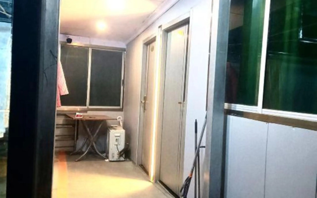 Tonghuayuan Business Hotel