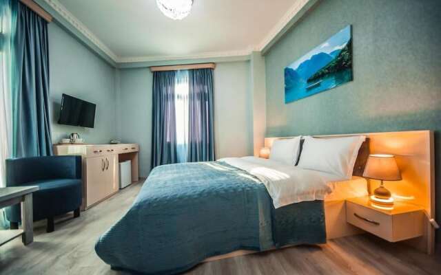 MUSMORE Boutique Hotel