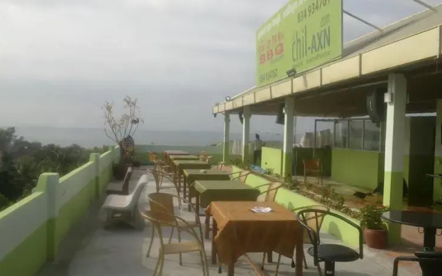 Big John's Chil-axn Hostel & BBQ